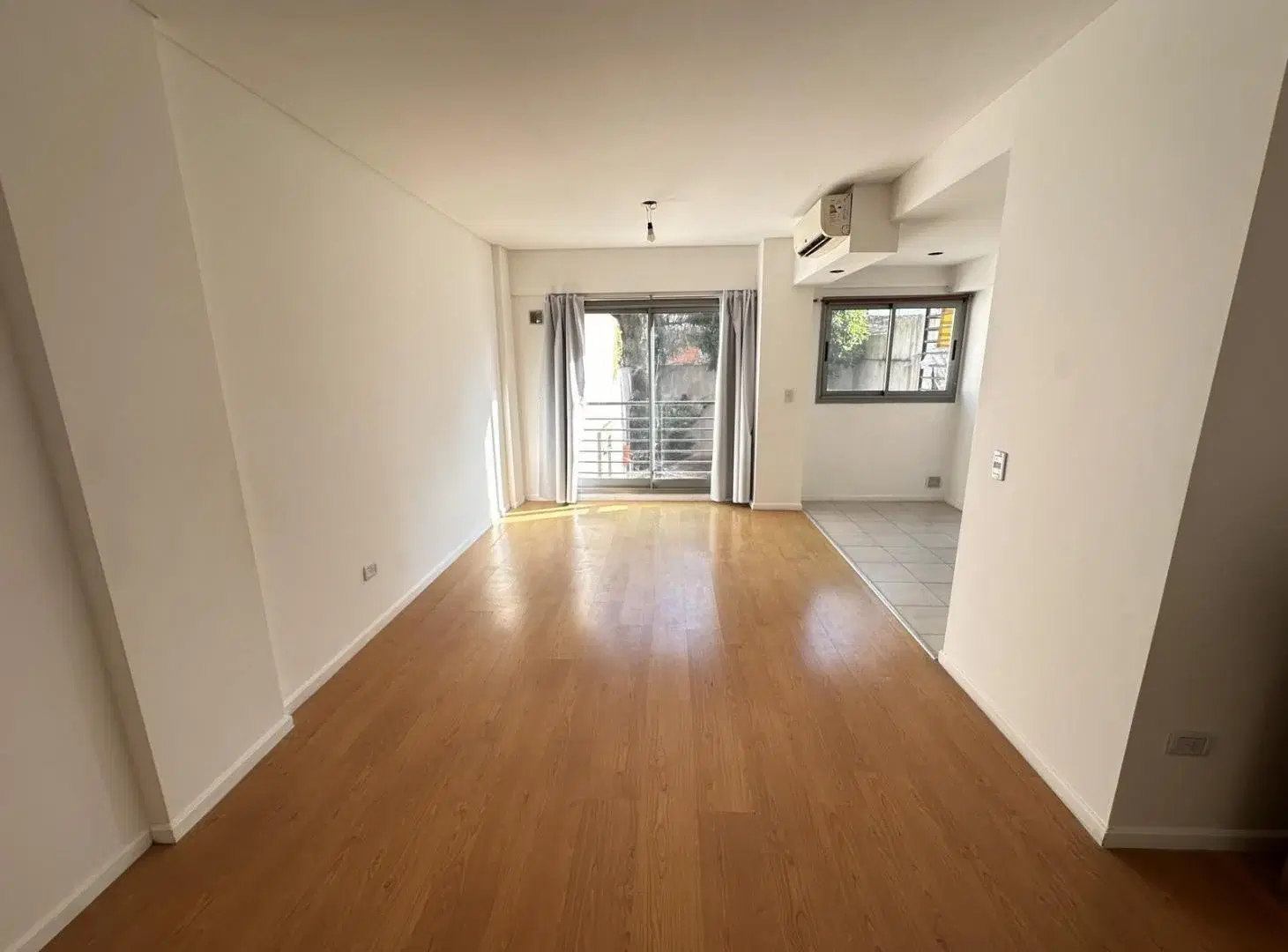 EXCELENTE MONOAMBIENTE MODERNO CON BALCON EN PARQUE CHACABUCO 5