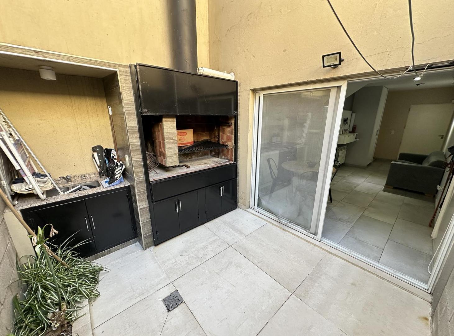 Foto de ARROTEA 645 - IMPECABLE PH 4 AMB CON PATIO - PLAYROOM Y COCHERA - FLORES, imagen 2