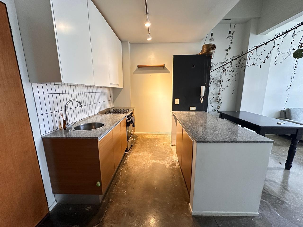 Foto de HERMOSO DEPARTAMENTO 2 AMBIENTES EN PASAJE PORTUGAL - CABALLITO /, imagen 1