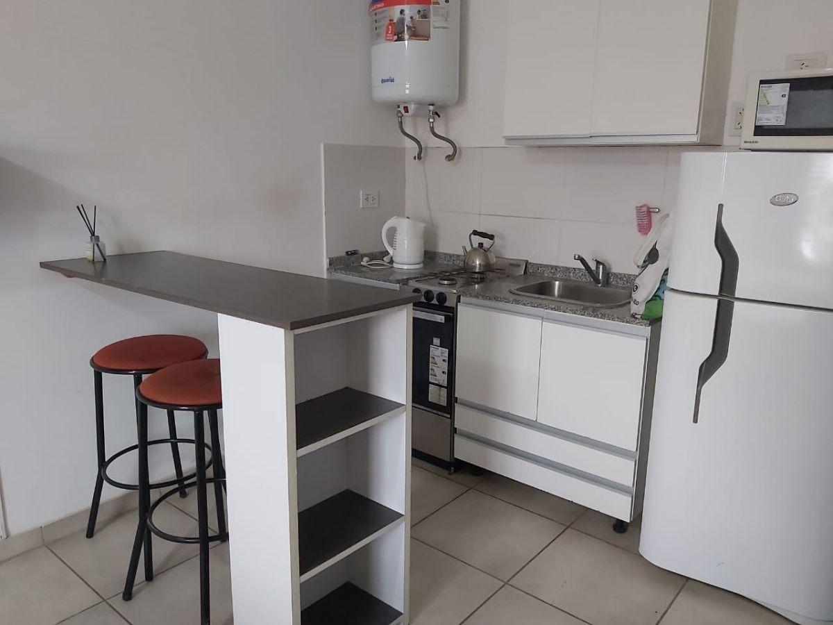 Foto de Monoambiente amueblado con balcón al frente – Cafferata 935, imagen 5