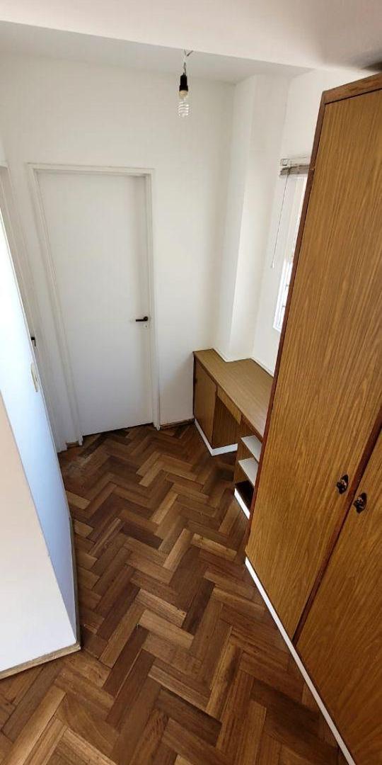 Foto de Departamento de 1 dormitorio con amplio balcón al frente – Sarmiento y, imagen 5
