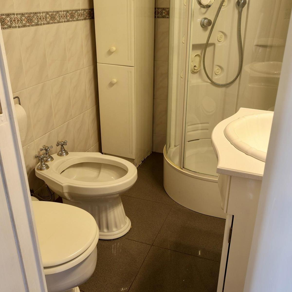 Venta 4 Ambientes con Dependecia, Cochera y Baulera. Parque Chacabuco 4