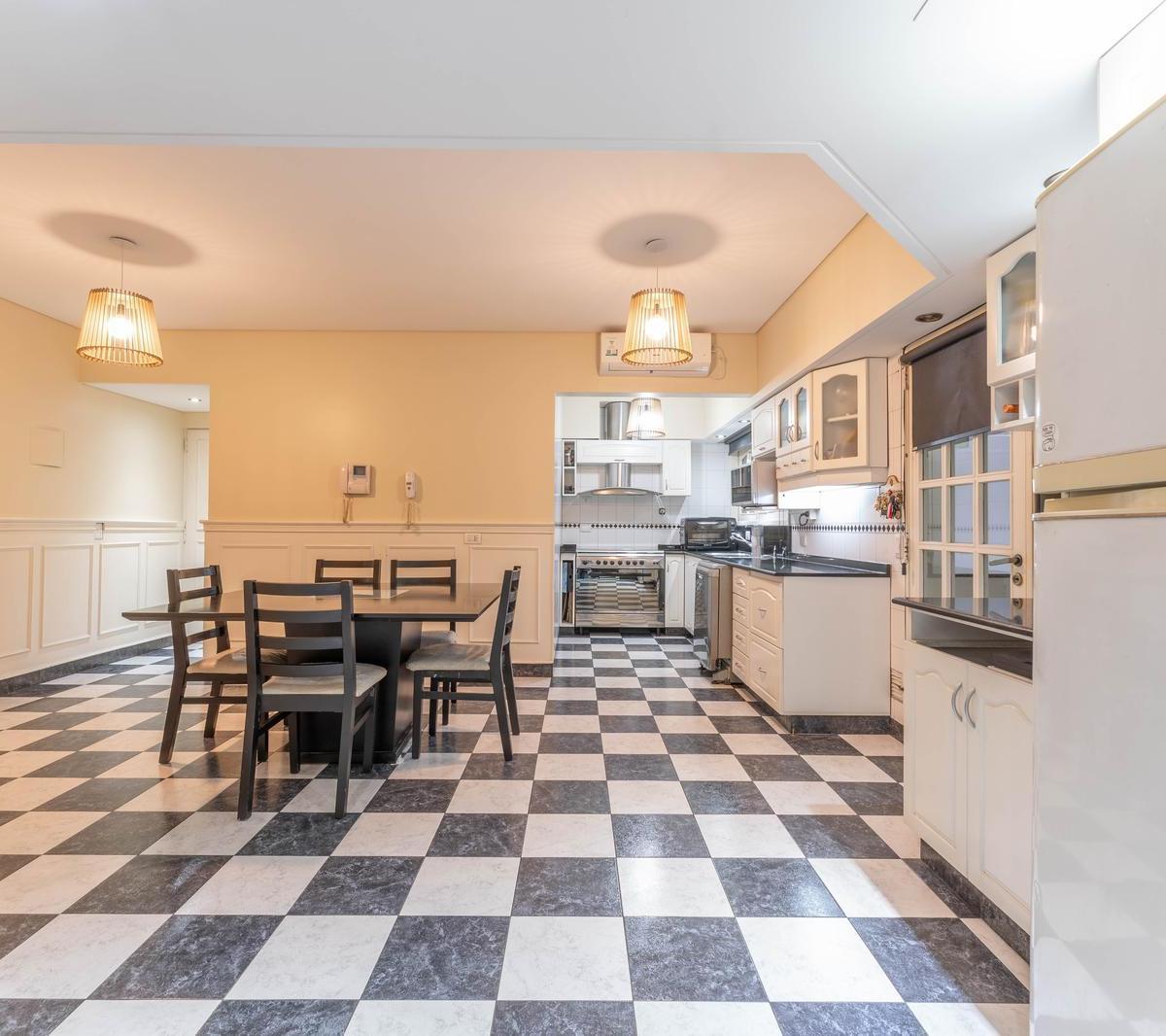 Departamento Venta 4 Ambientes Caballito con Dependencia y Cochera 2