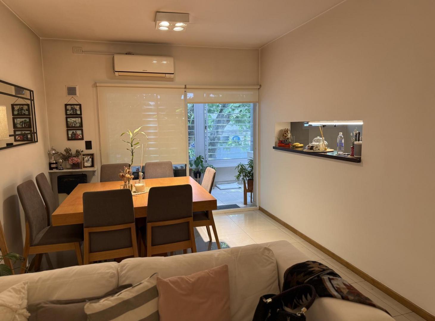 Foto de Venta Departamento 3 amb con cochera y balcón al frente. Impecable, imagen 2