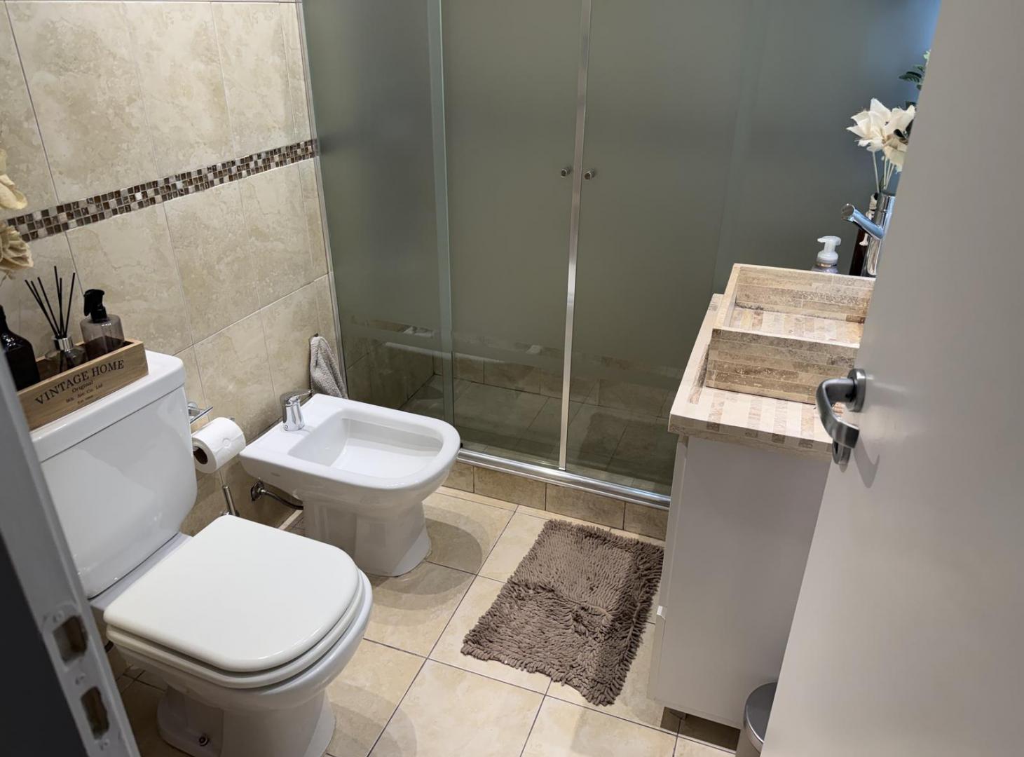 Foto de Venta Departamento 3 amb con cochera y balcón al frente. Impecable, imagen 5