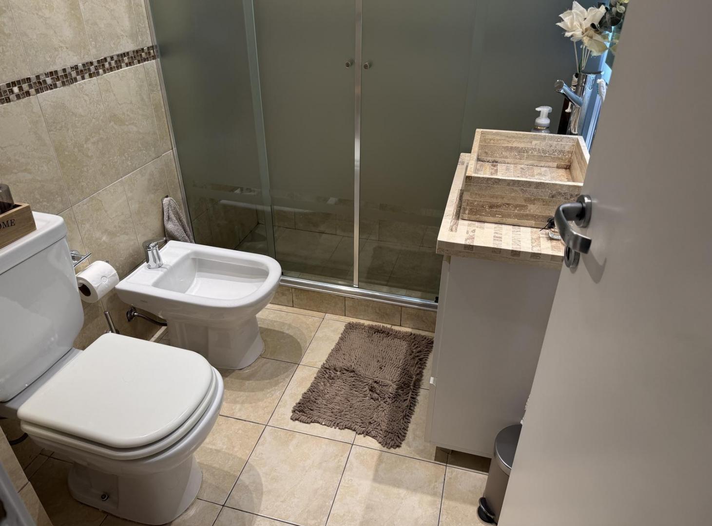 Foto de Venta Departamento 3 amb con cochera y balcón al frente. Impecable, imagen 3