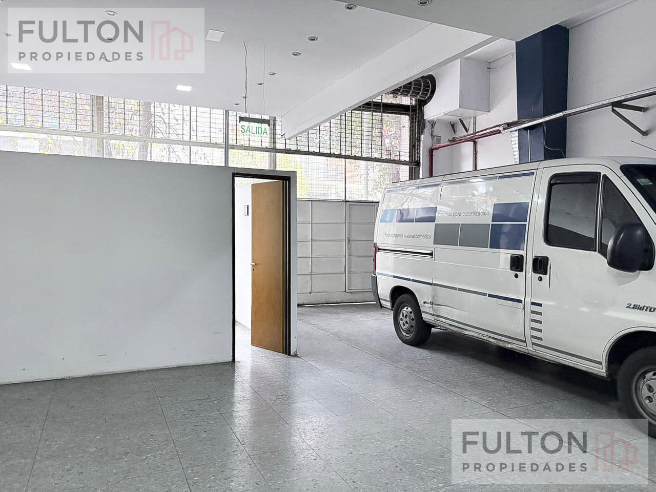 VENTA DE DEPOSITO LOCAL EN CABALLITO NORTE CON ENTRADA DE CAMIONESl