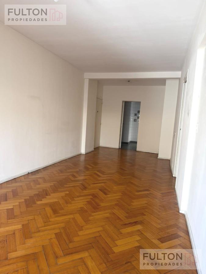 Foto de VENTA DEPARTAMENTO CUATRO AMBIENTES CON DEPENDENCIA PALERMO, imagen 4
