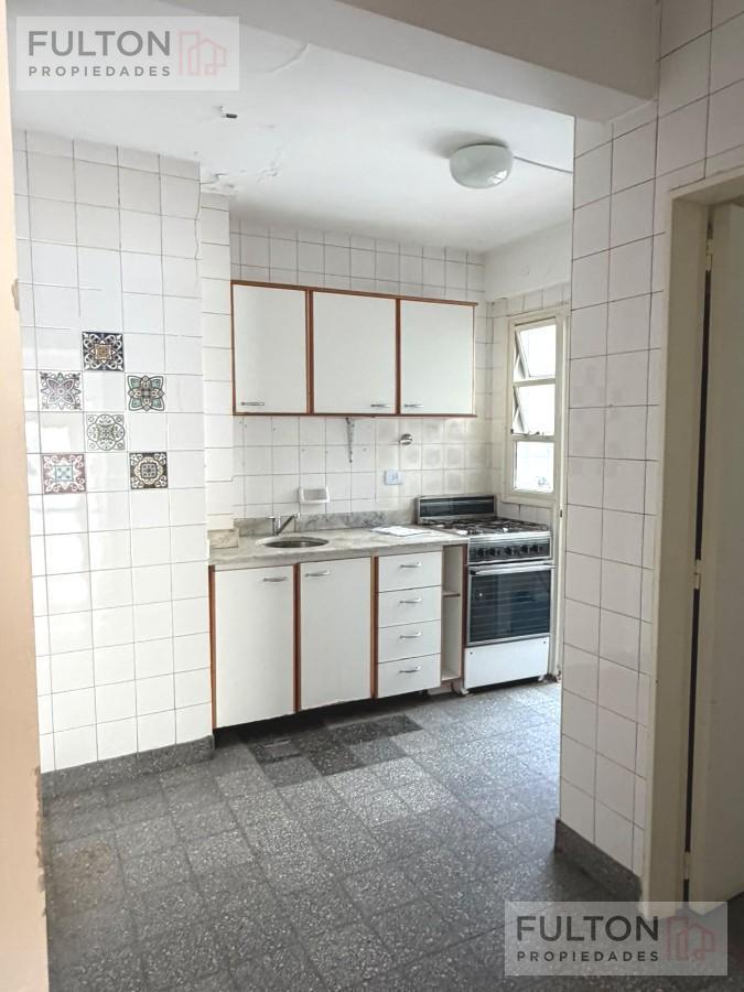 Foto de VENTA DEPARTAMENTO CUATRO AMBIENTES CON DEPENDENCIA PALERMO, imagen 2
