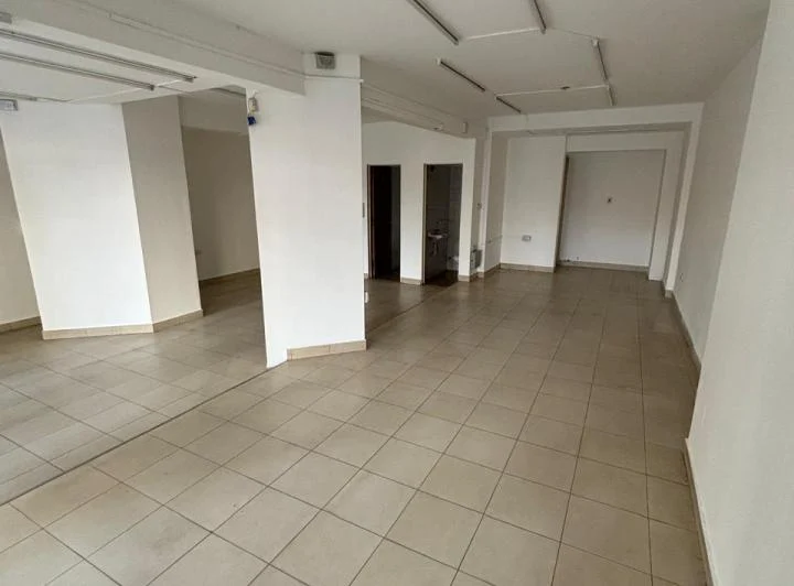 ALQUILO local comercial Av. Pueyrredon 1
