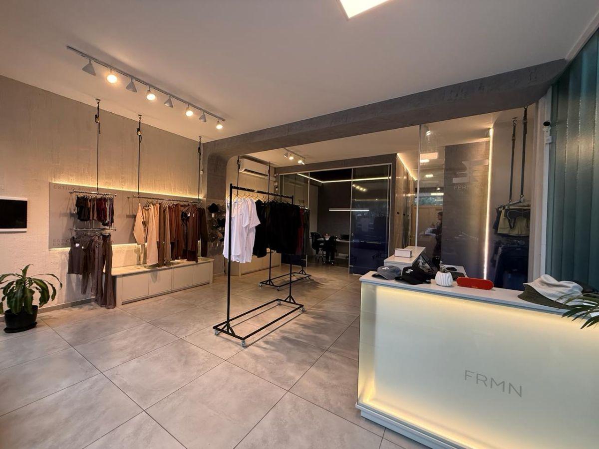 ALQ HERMOSO LOCAL - NVA CBA - 80m2 - IDEAL INDUMENTARIA ya que pueden aprovechar lo existente