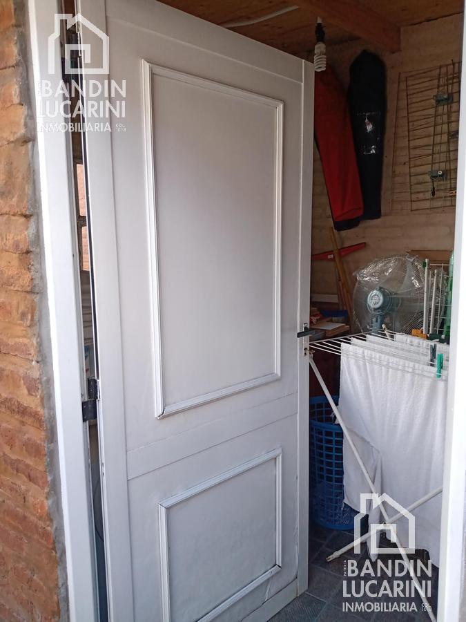 Casa en Venta de 3 ambientes Impecable en Berazategui