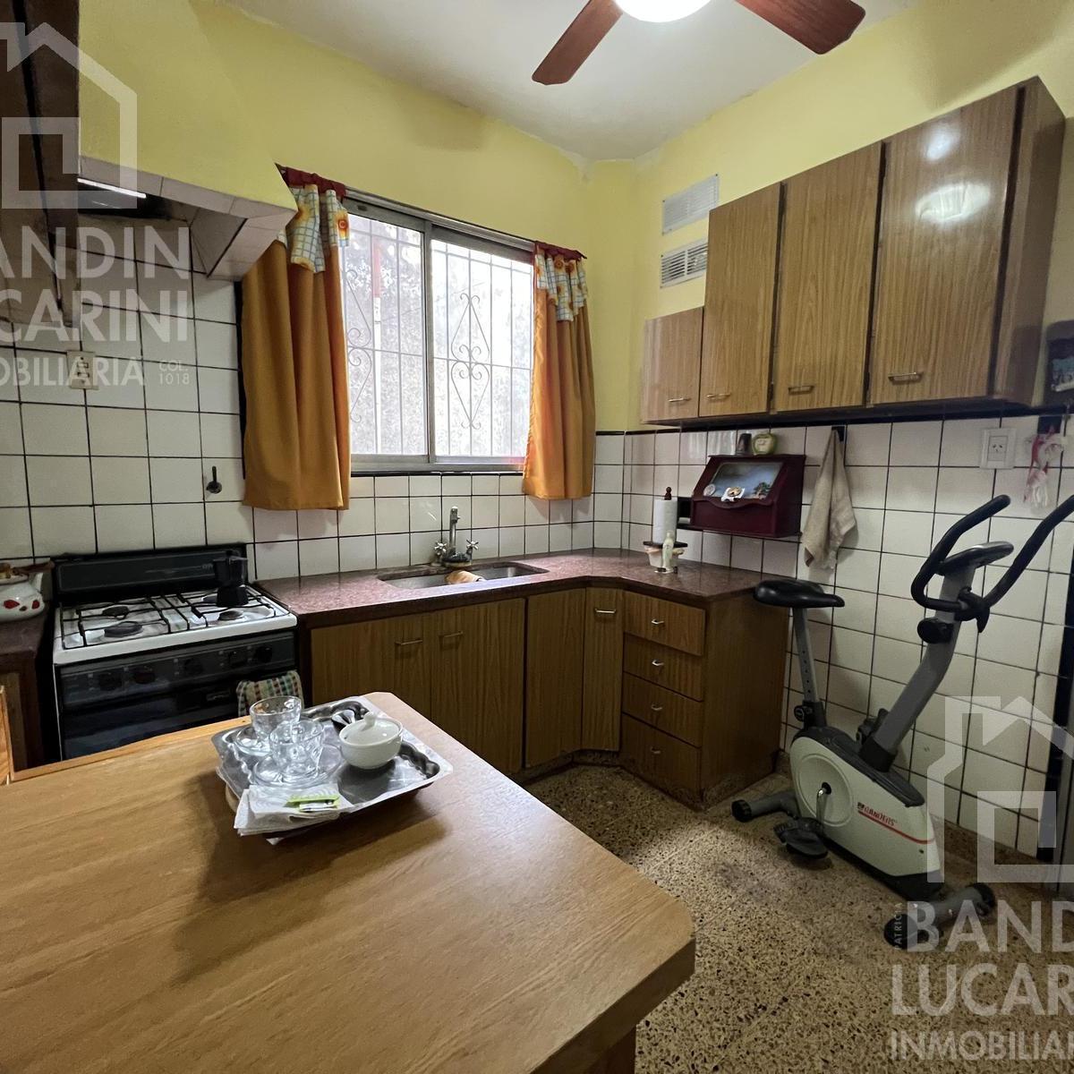 Casa Para Dos Familias en Venta Departamento Local en Venta en Hudson. Ideal Inversor. 3