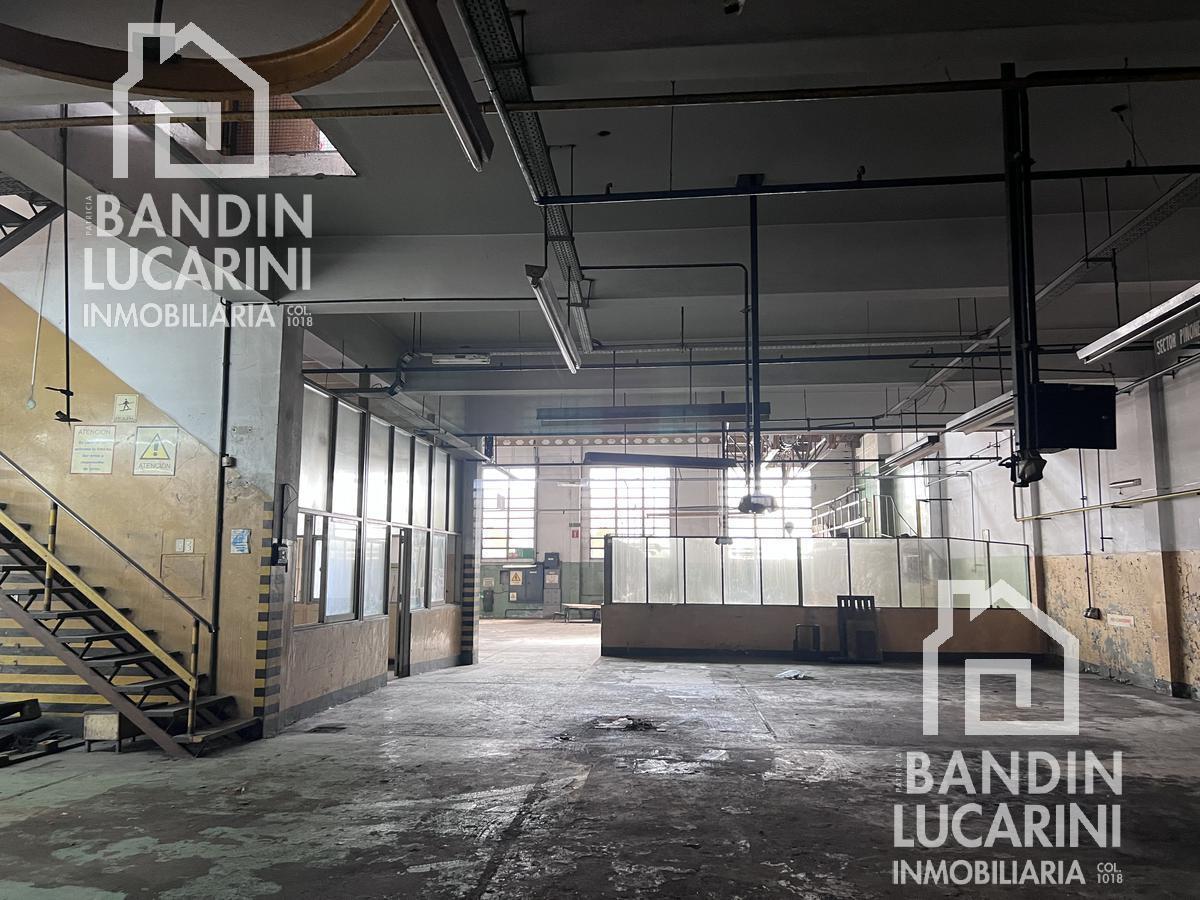 Galpon y Oficinas en Venta Berazategui - Ideal Escuela, Educacion, Sanatorio, Clinica, Bancos 2