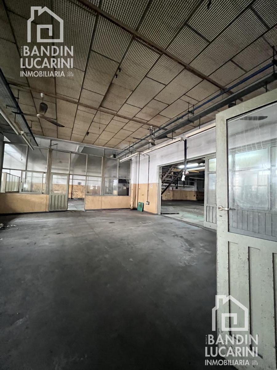 Galpon y Oficinas en Venta Berazategui - Ideal Escuela, Educacion, Sanatorio, Clinica, Bancos 3