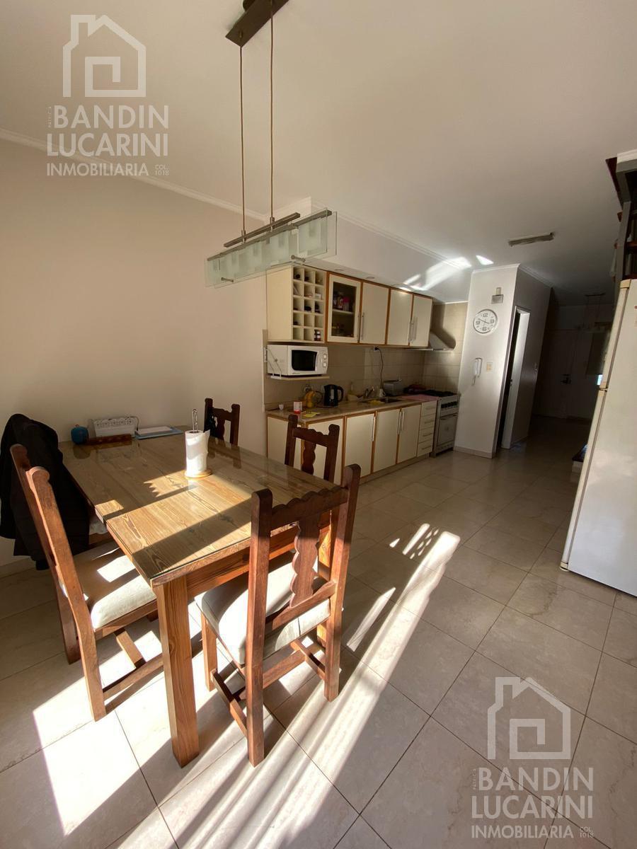Casa en Venta en Berazategui - Apto Credito. Toma Permuta 1