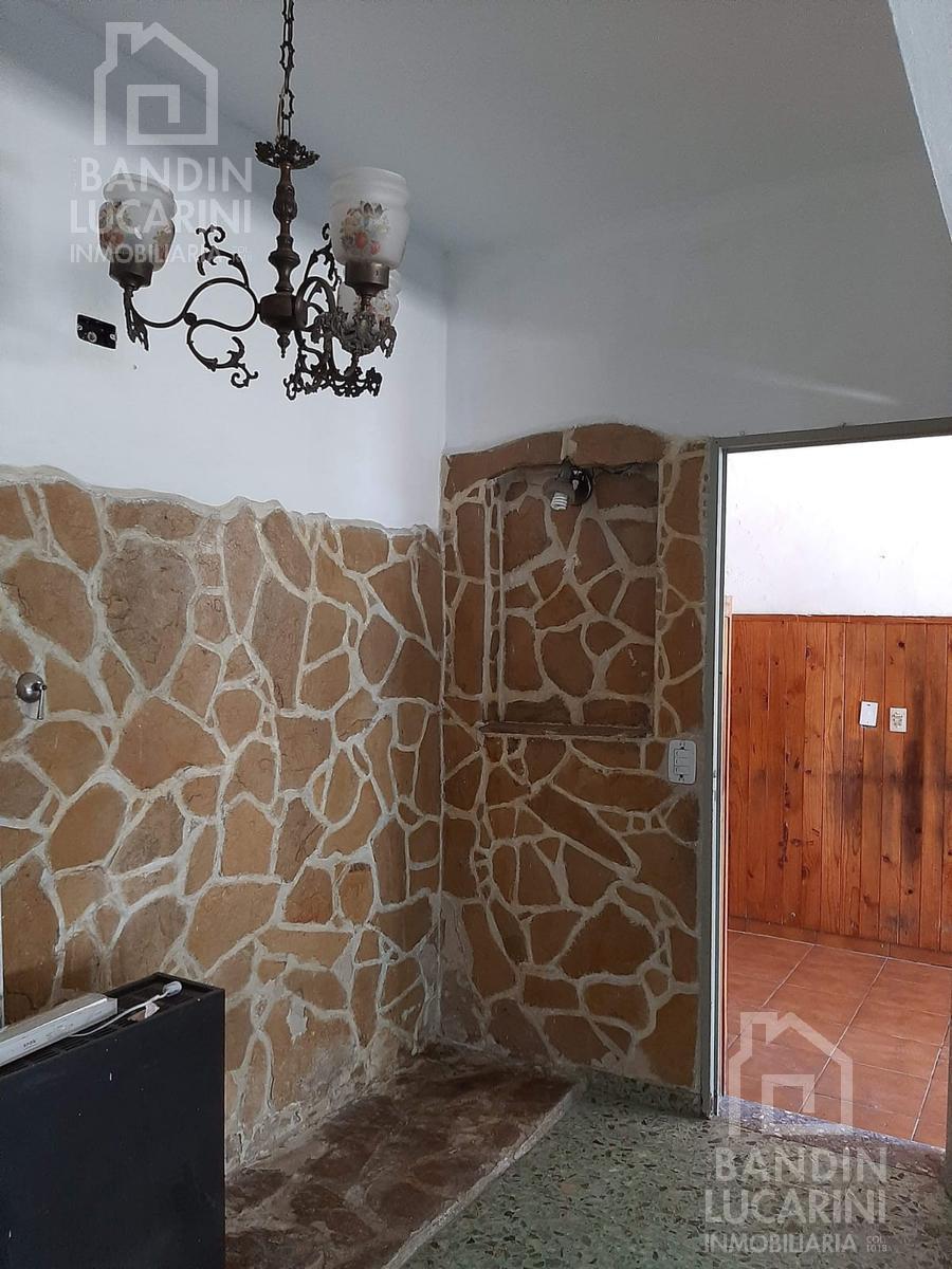 Casa en Berazategui en Venta 4 Ambientes Zona Estación de Berazategui. Bajó de Precio. 4