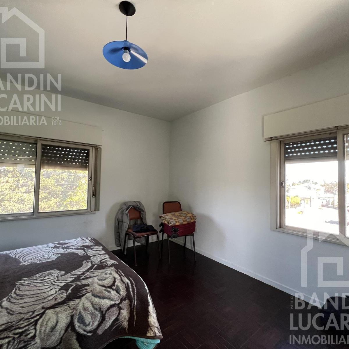 Departamento en Venta de 2 Amb C/ Cochera y Amplia Terraza. Apto Credito. 4