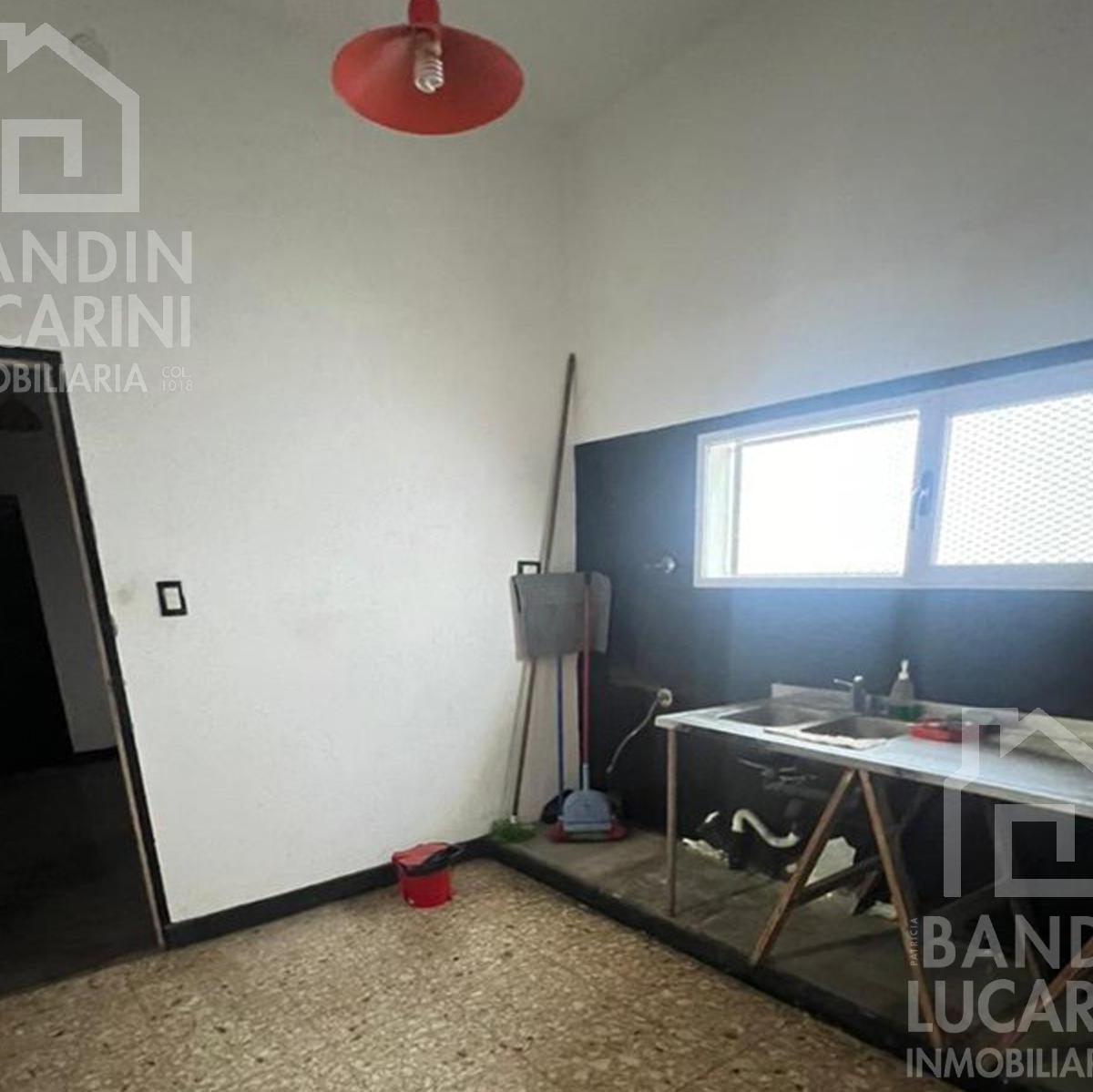 Casa en Venta 4 Amb Ex Estudio Musical Zona Ducilo a 200 m de Av Mitre. 4