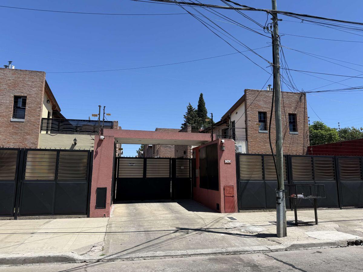 Departamento en venta c/ cochera en Berazategui