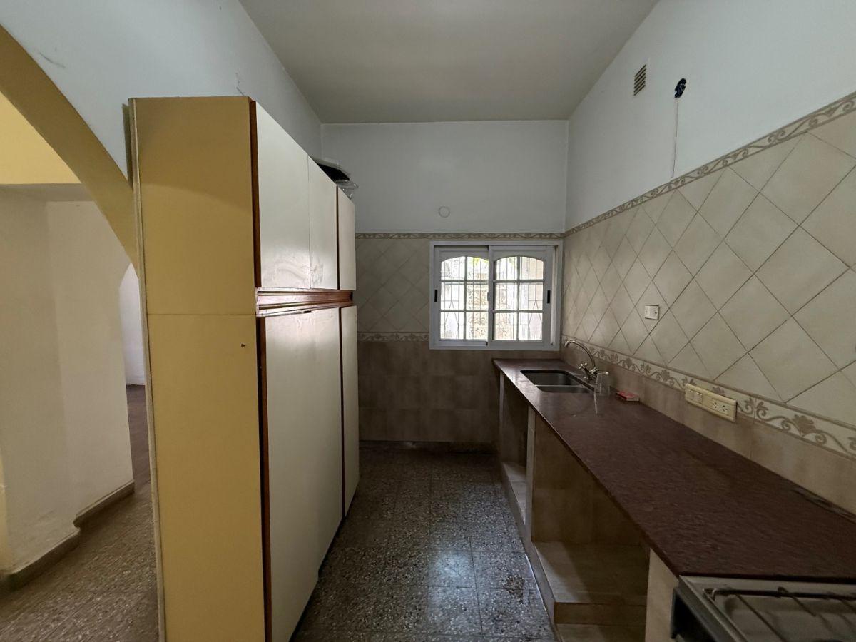 Foto de Casa en alquiler en Berazategui y Local. Apto Profesional., imagen 5