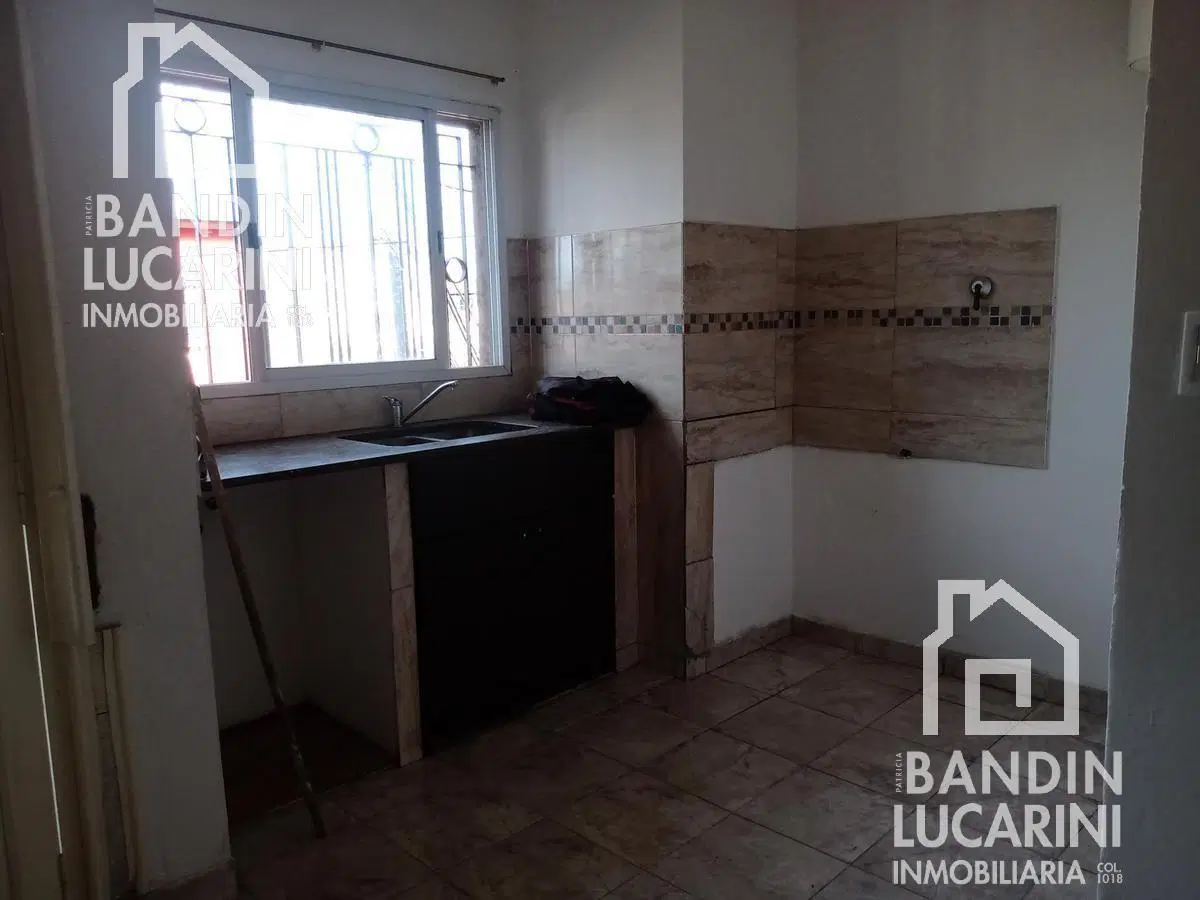 Departamento en Alquiler Berazategui 2 Amb Zona Estacion Villa España. 1