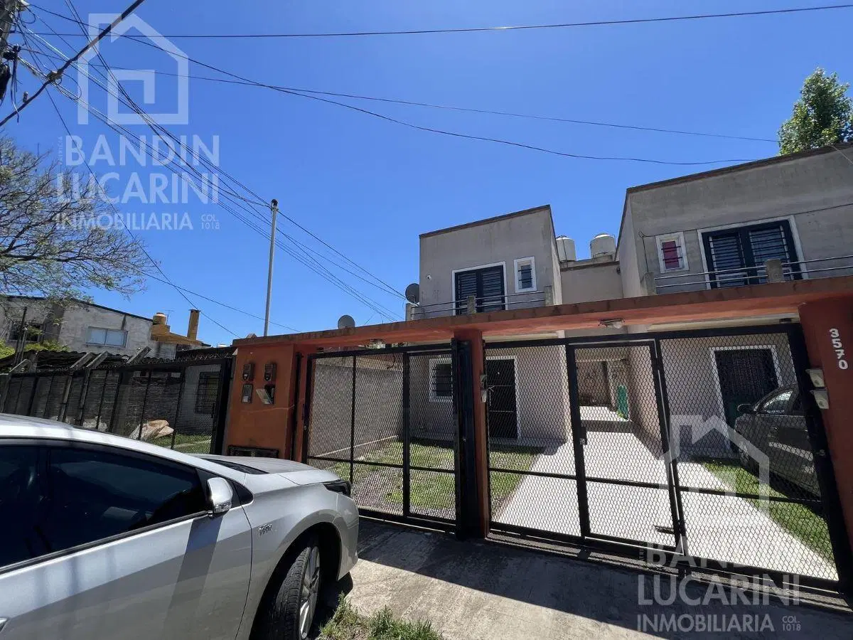 Duplex en Alquiler de 3 Amb con Jardin en Berazategui. 2