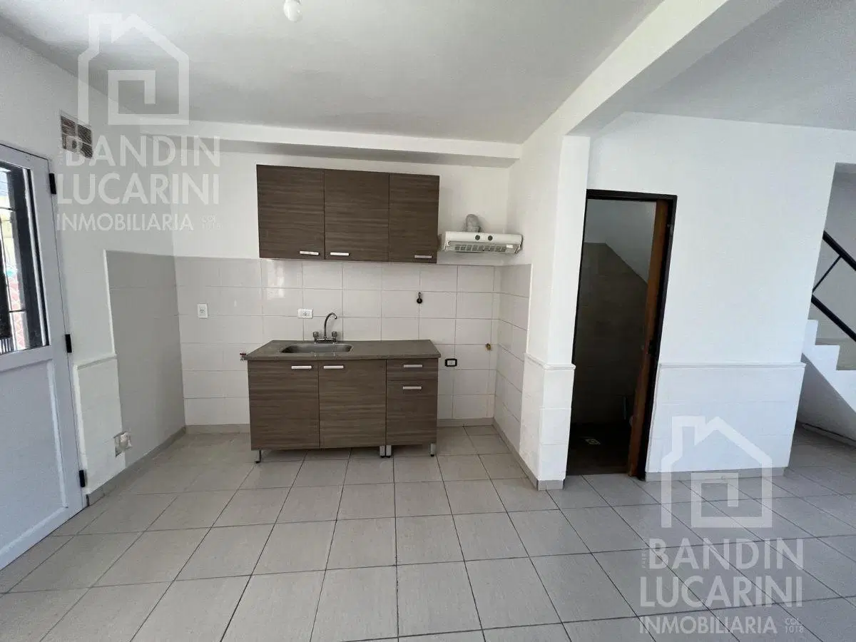 Duplex en Alquiler de 3 Amb con Jardin en Berazategui. 5