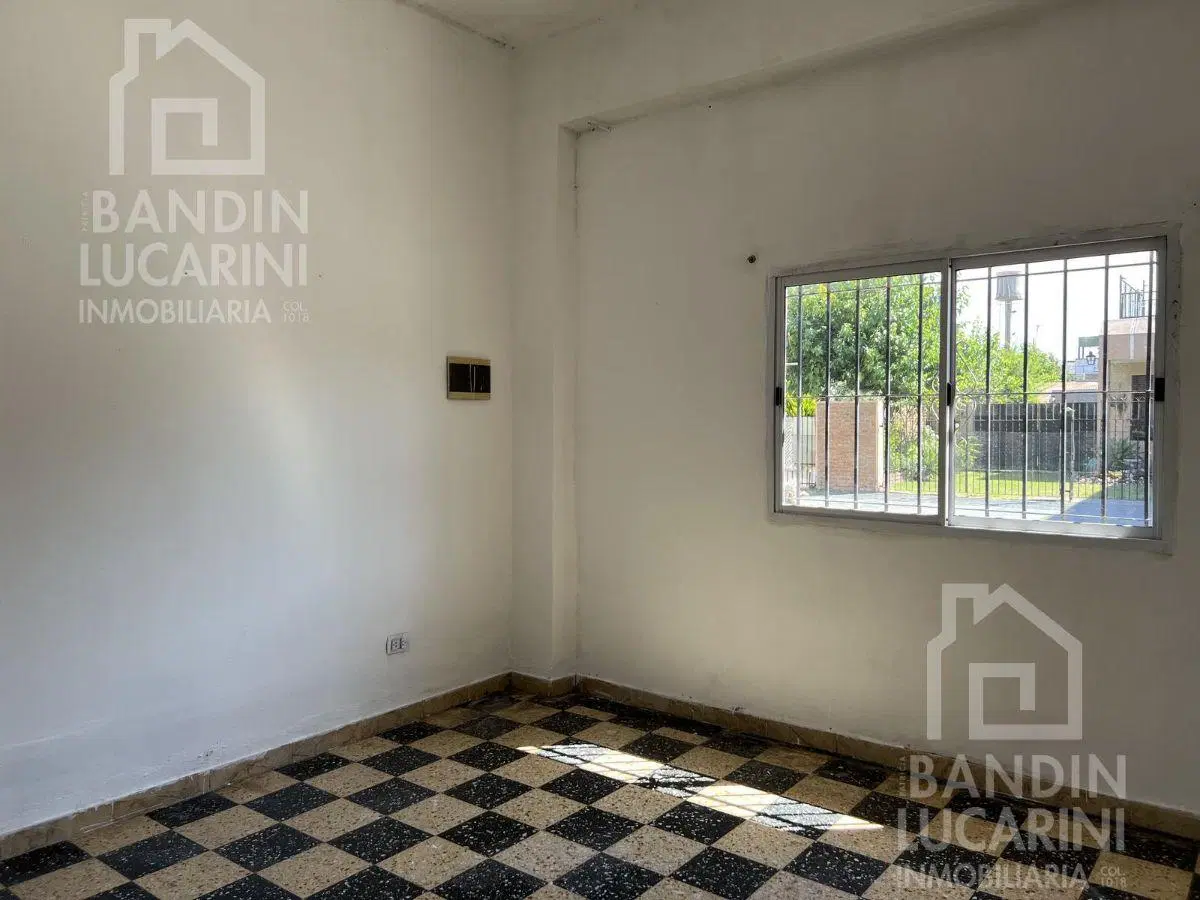 Departamento en  Alquiler de 3 Ambientes en Planta Baja 4