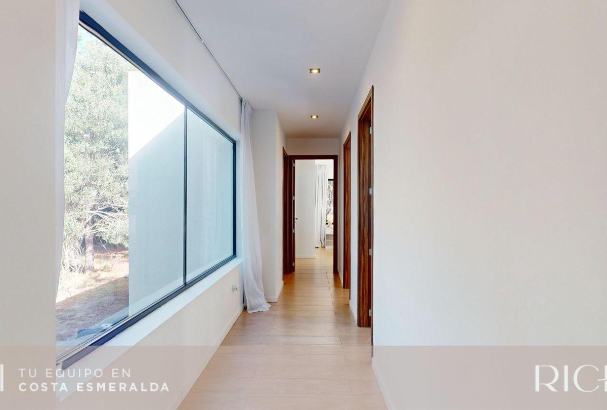 Casa en Venta en Costa Esmeralda Increíble 4
