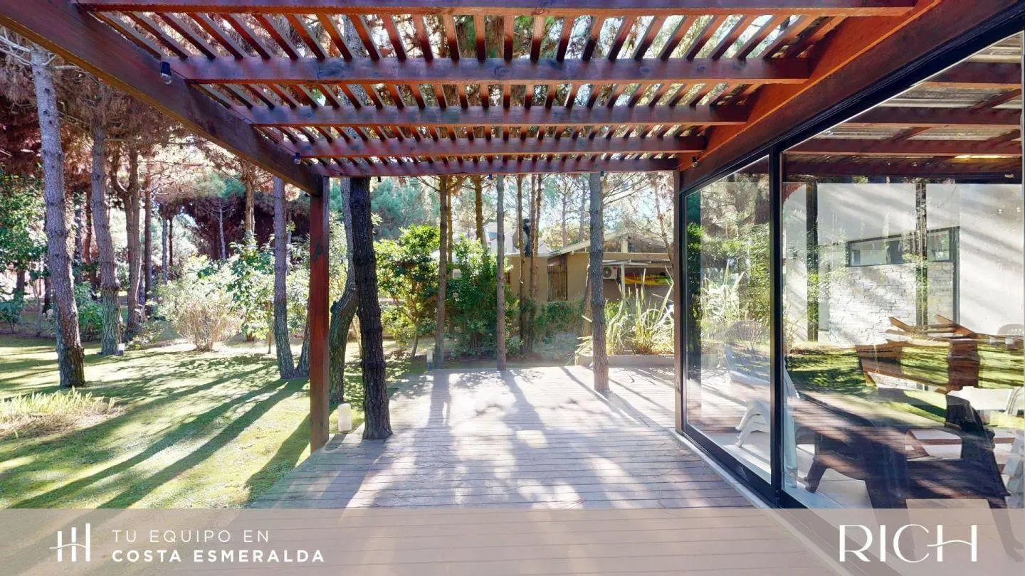 Casa en Venta en Costa Esmeralda - Residencial 1 con Pileta y Gas Natural 2