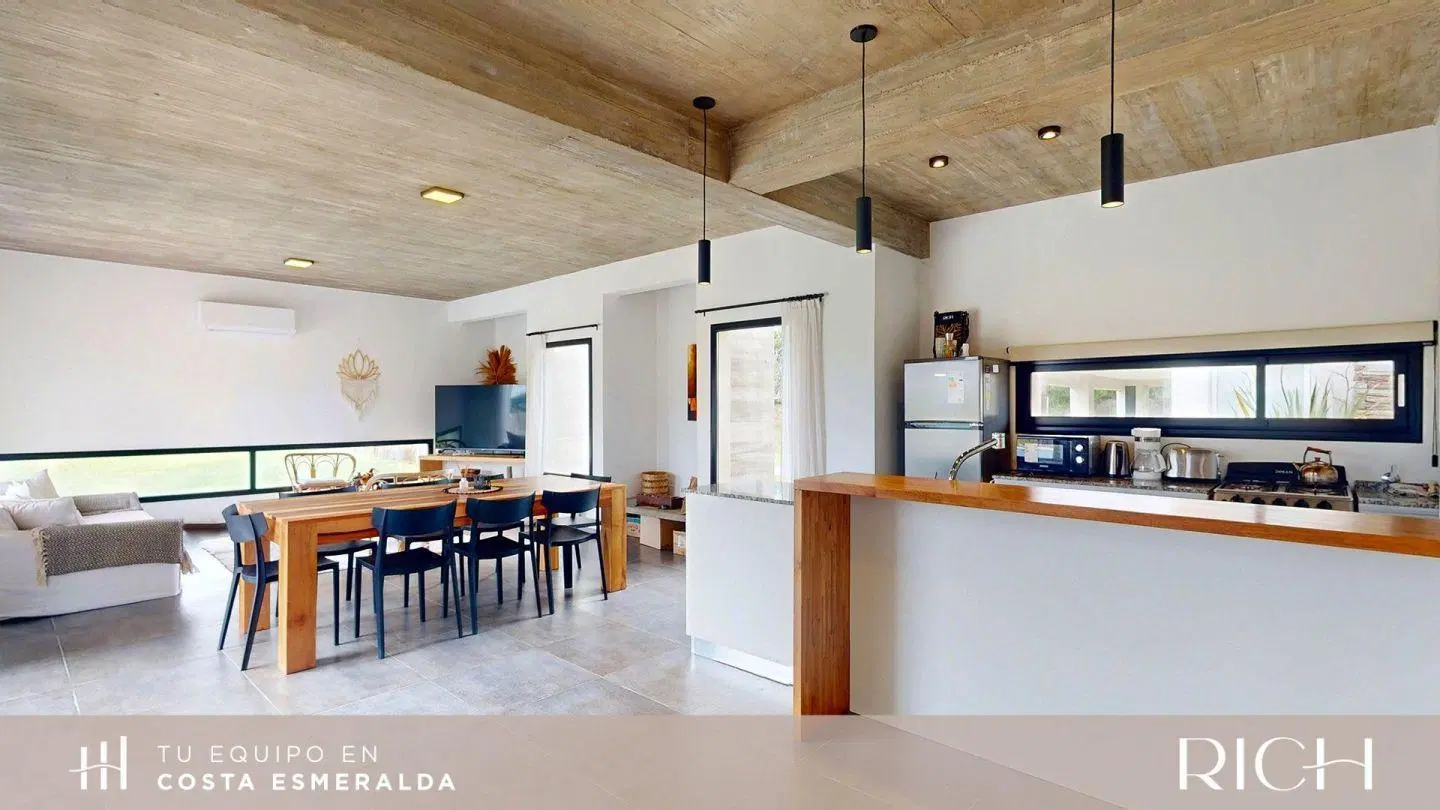 OPORTUNIDAD A LA VENTA EN COSTA ESMERALDA 4 DORMITORIOS - GAS NATURAL - PILETA 5