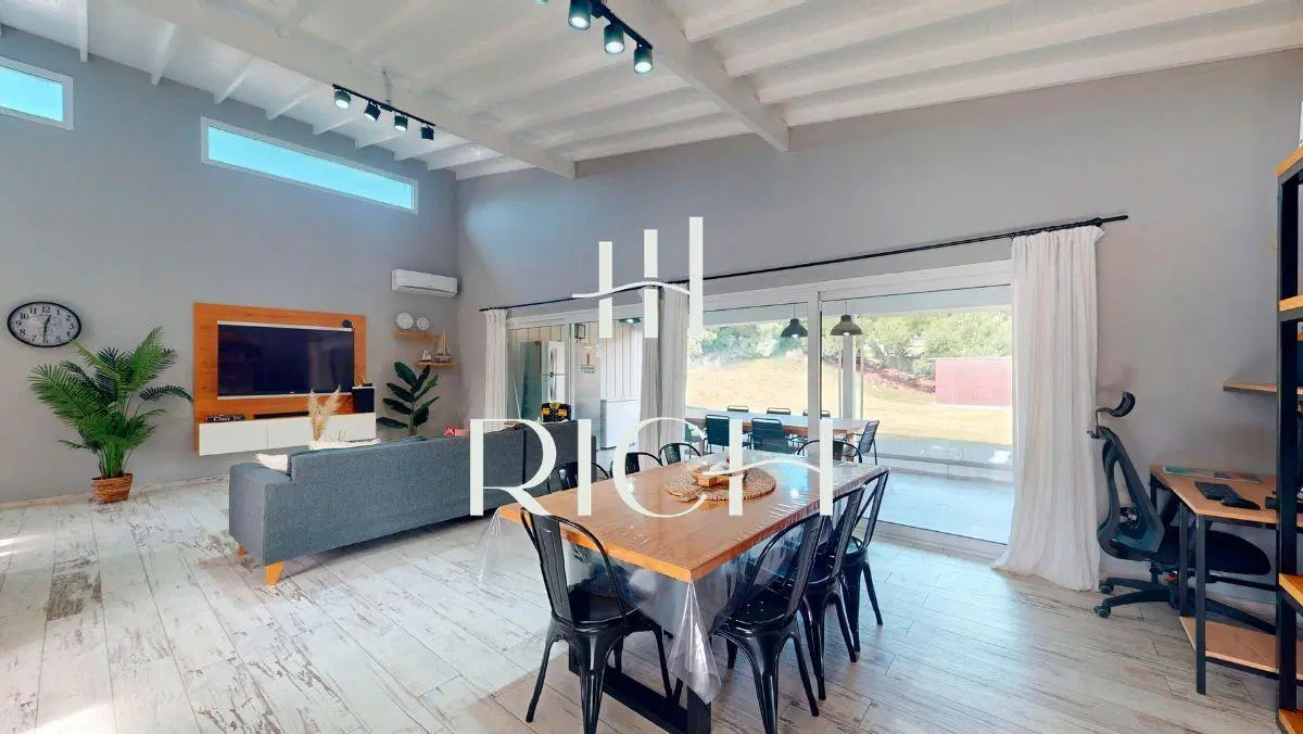 Casa en Venta en Costa Esmeralda | Estilo Californiano, Gas Natural y Financiación 5