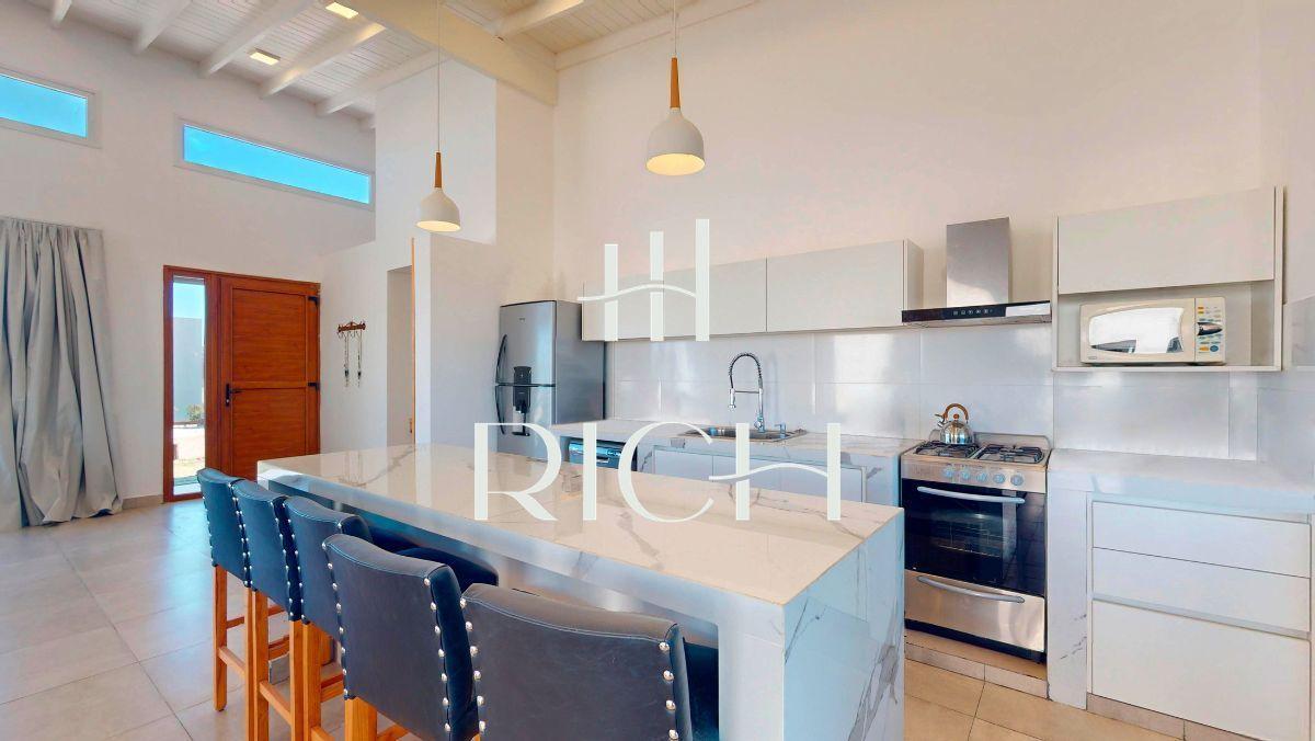 Foto de Casa en Venta en Costa Esmeralda - Barrio Ecuestre Vista a la Cancha de, imagen 3
