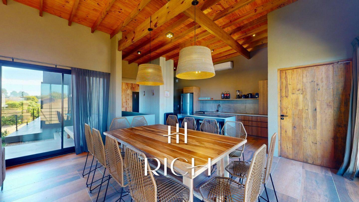 Foto de Casa en Venta en Senderos IV, Costa Esmeralda Hormigón Visto, diseño, imagen 3