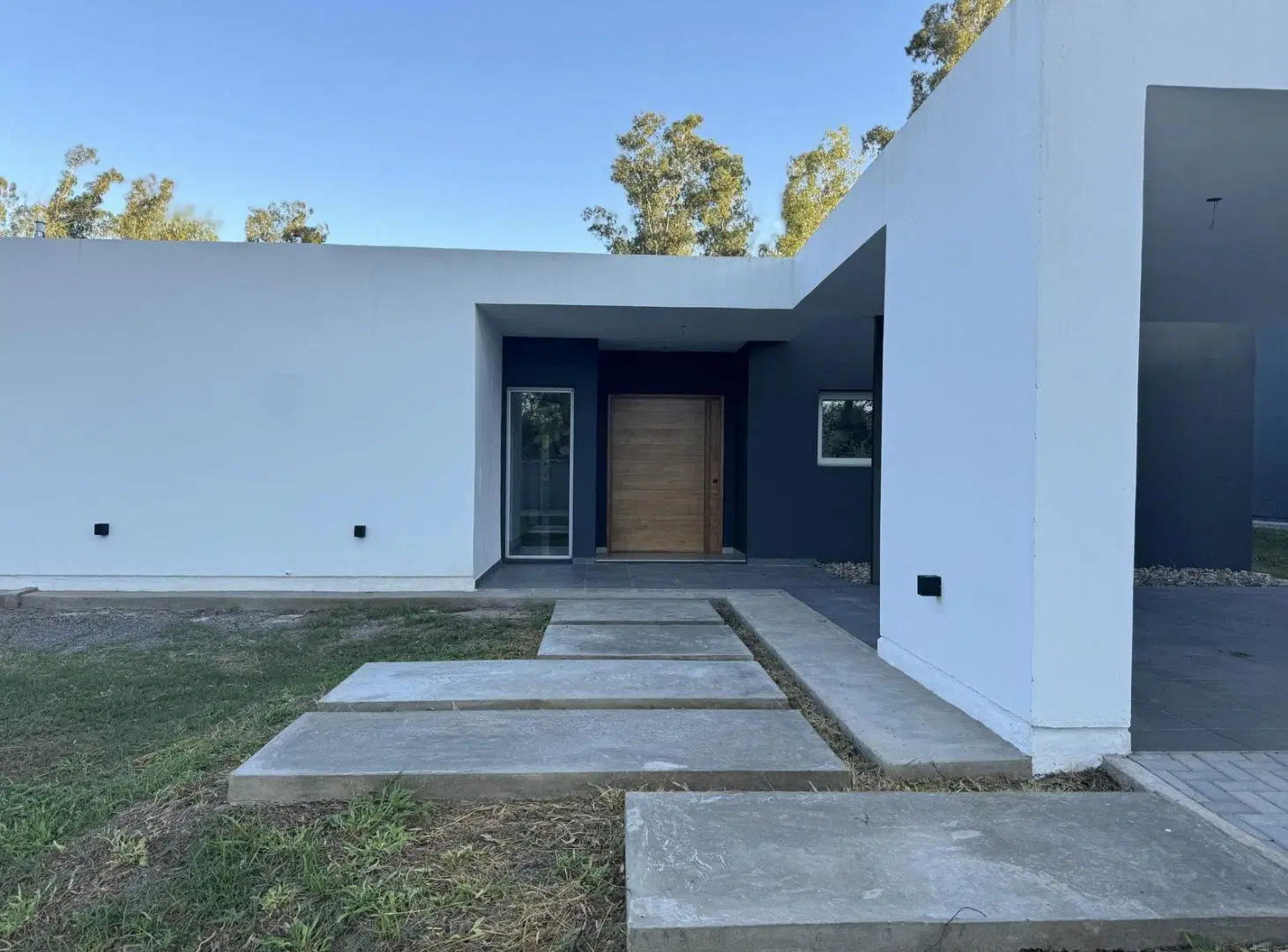 Casa 3 dormitorios MENDIOLAZA 1