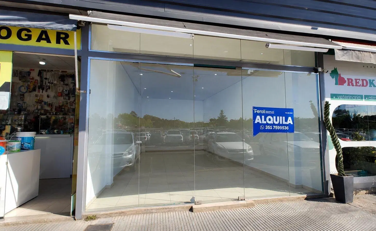Local en Martinoli Mall, Av. Recta Martinoli 2
