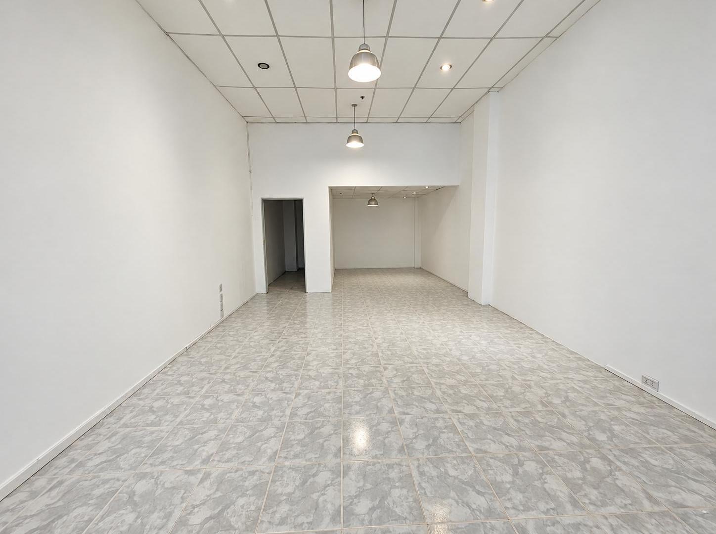 Foto de Local en el Martinoli Mall, Av. Recta Martinoli 7850, imagen 5