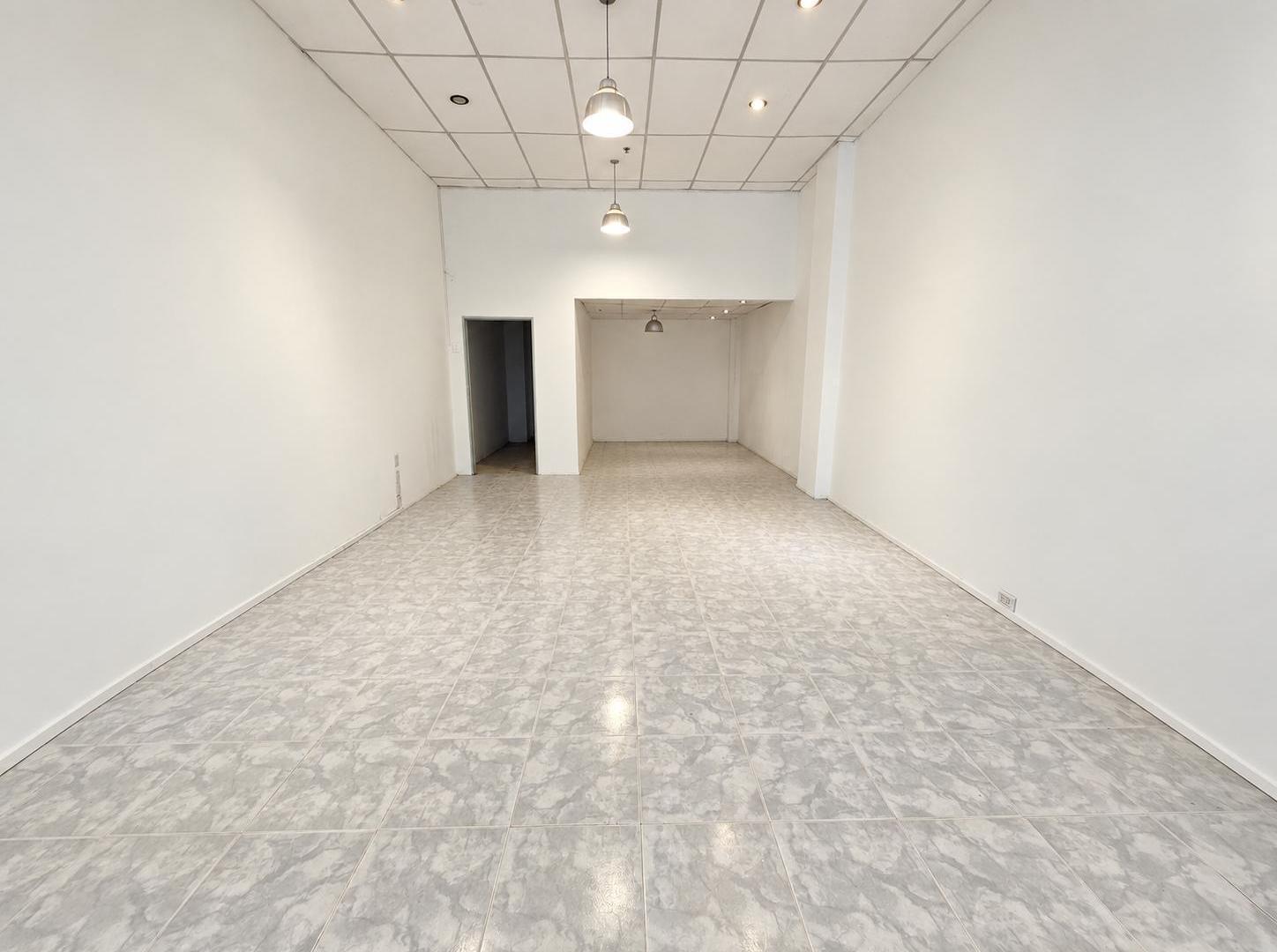 Foto de Local en el Martinoli Mall, Av. Recta Martinoli 7850, imagen 4