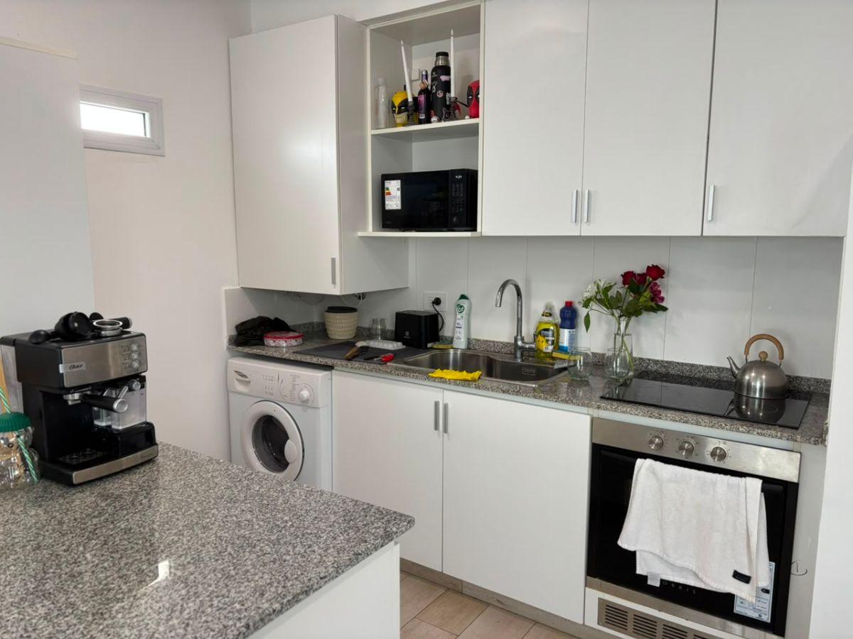 Foto de Dueño Alquila Monoambiente Luminoso. Balcón 36.6 m2 totales, imagen 2