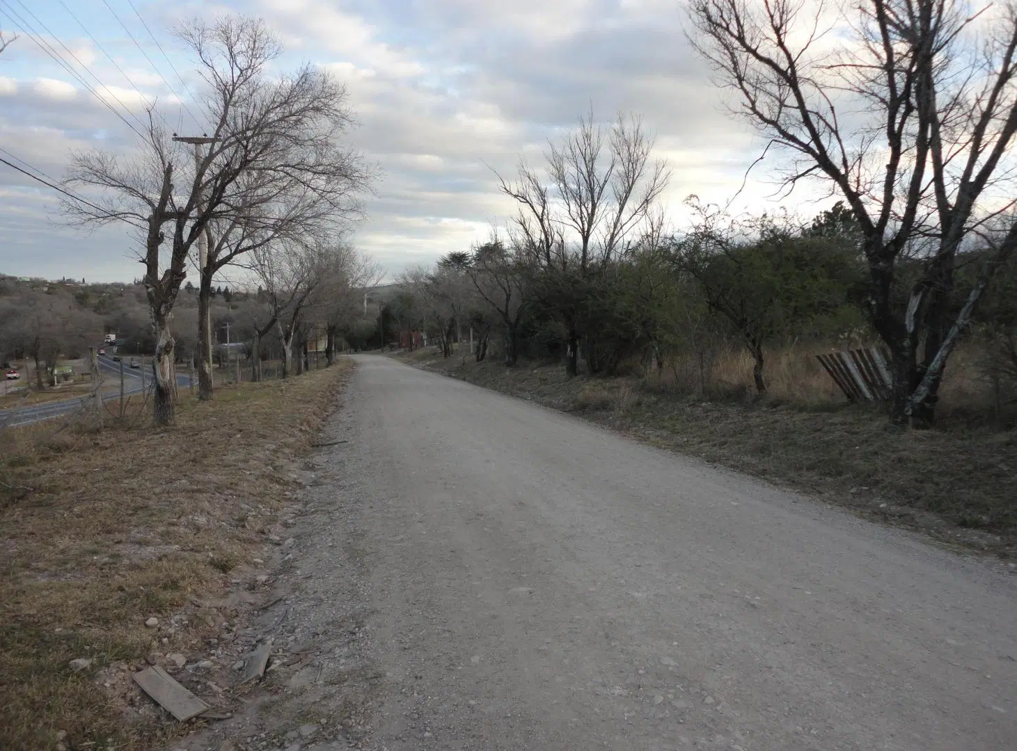 SE VENDE AMPLIO TERRENO EN CASA GRANDE A 20 MTS DE LA RUTA 38 2