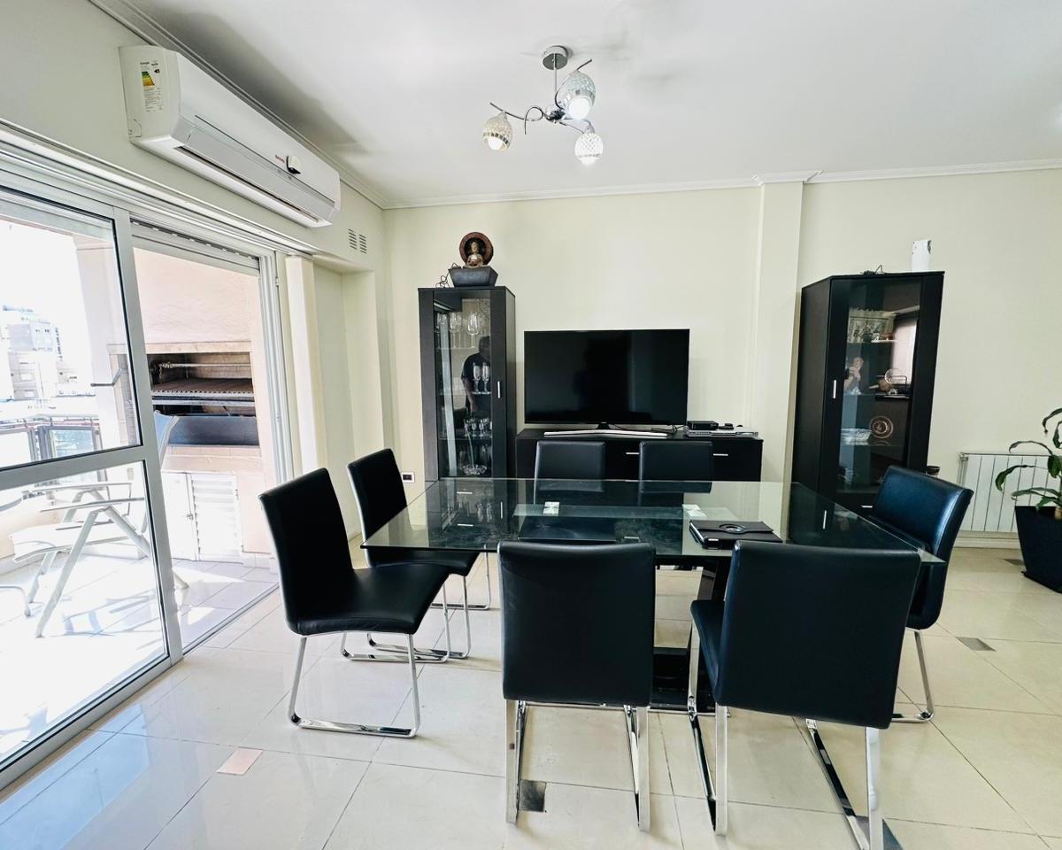 Dpto Duplex 5 Ambientes con Cochera y Patio - Lanusita