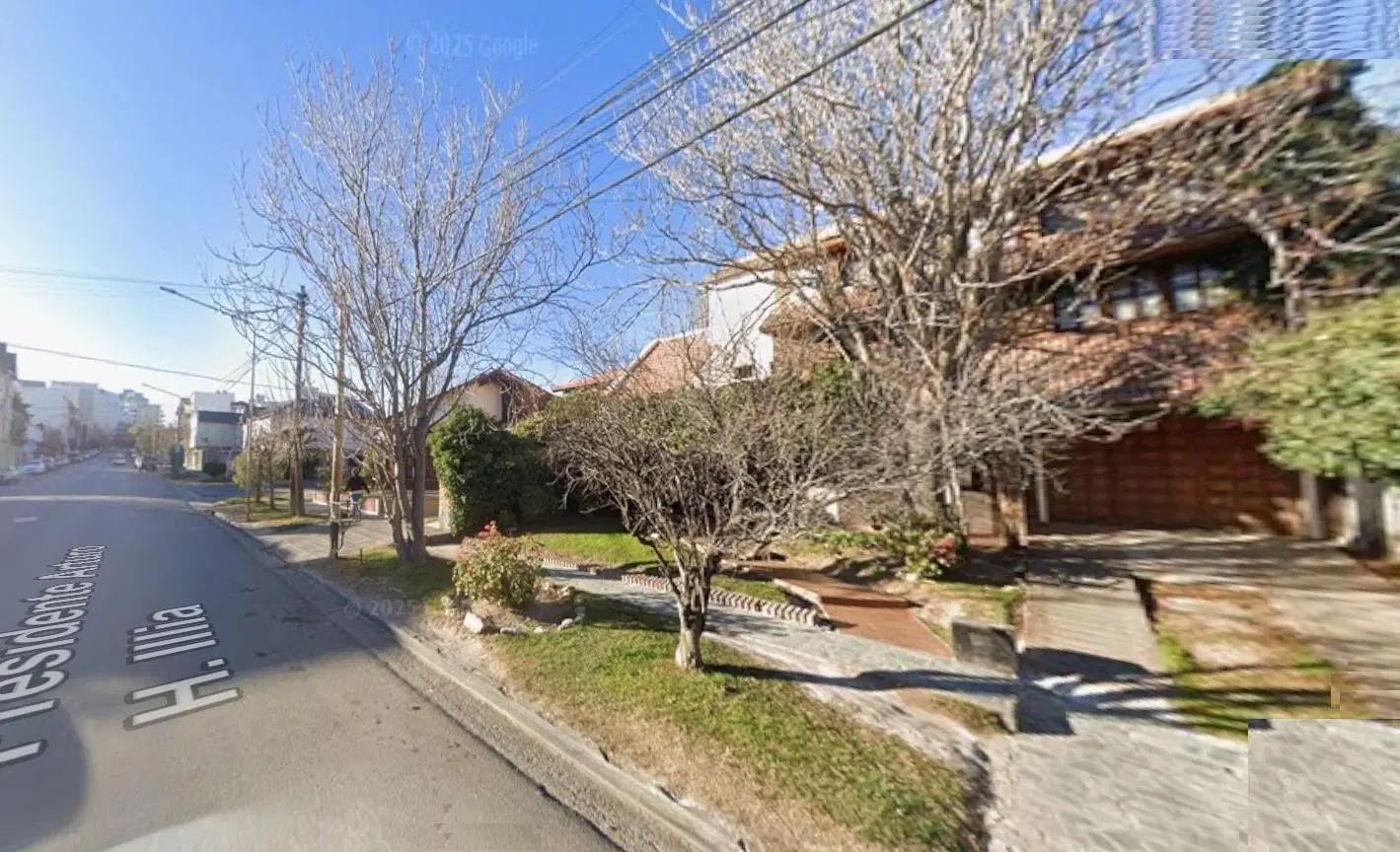 VENTA - Lote Apto desarrollo / Arturo H Illia 700 2