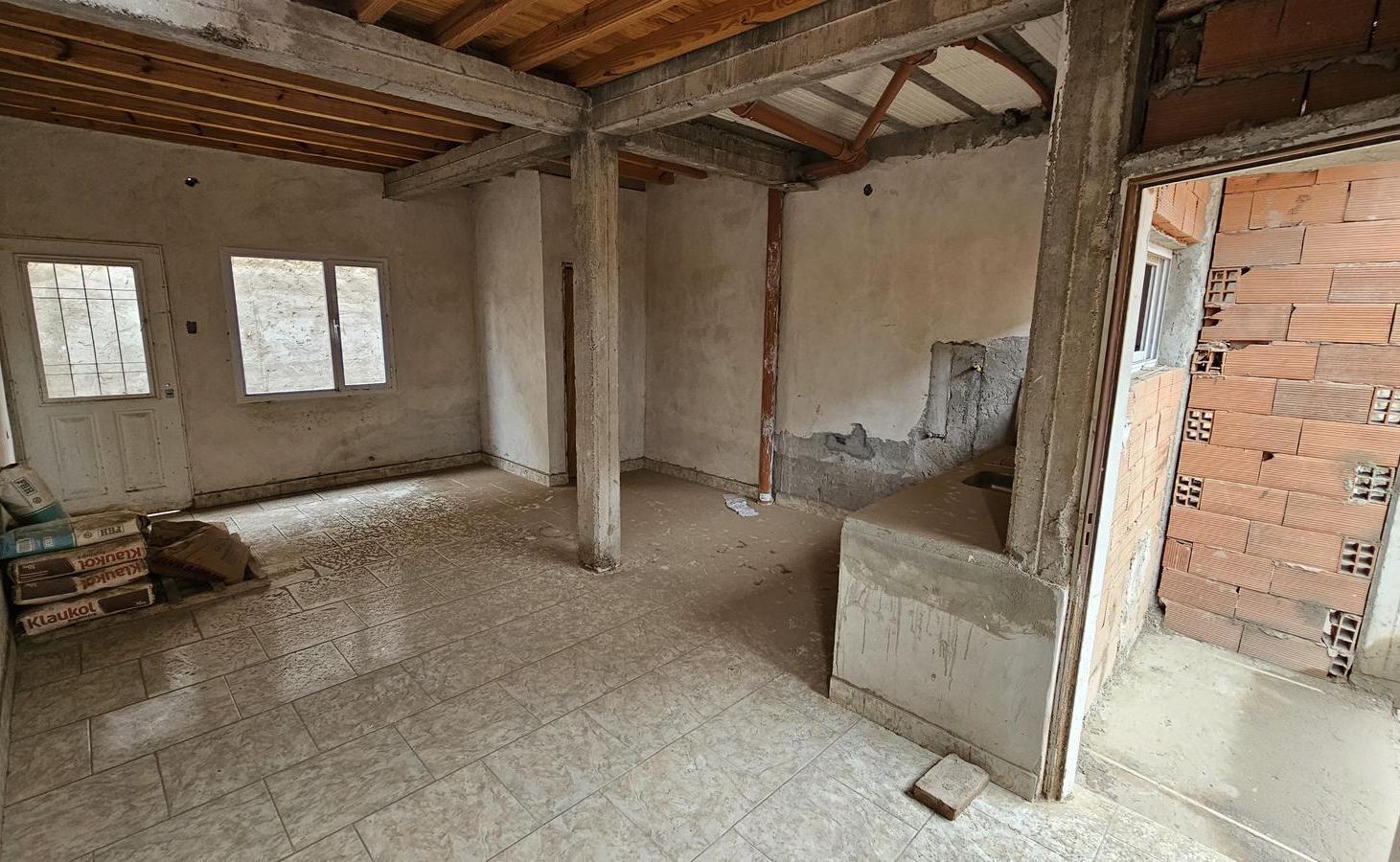Foto de VENTA - Complejo 5 Deptos - Cinco Saltos, imagen 2