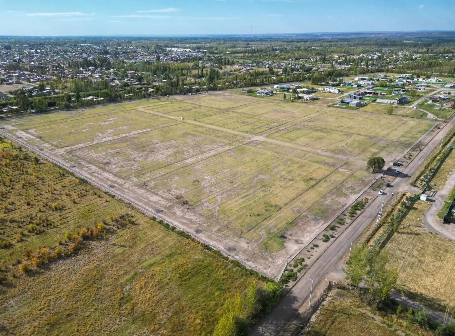 VENTA LOTE 800M2 BARRIO CERRADO "LA PAUSA" - CIPOLLETTI 2