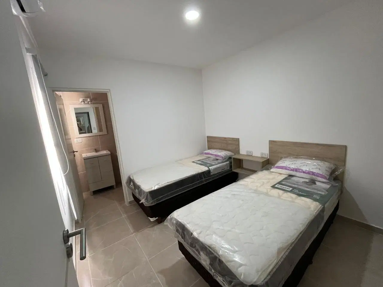 VENTA- ALQUILER- departamento 2 dorm. 2 baños,  parrilla  con estacionamiento. 2