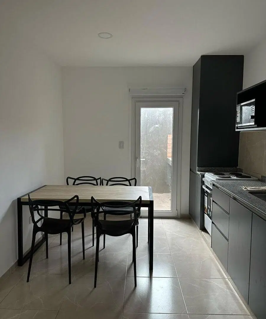 VENTA- ALQUILER- departamento 2 dorm. 2 baños,  parrilla  con estacionamiento. 5