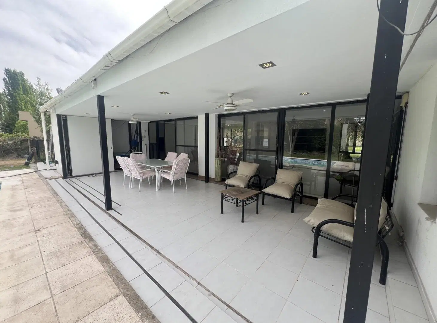 VENTA - Casa barrio privado - Las Pérgolas - Cipolletti 3