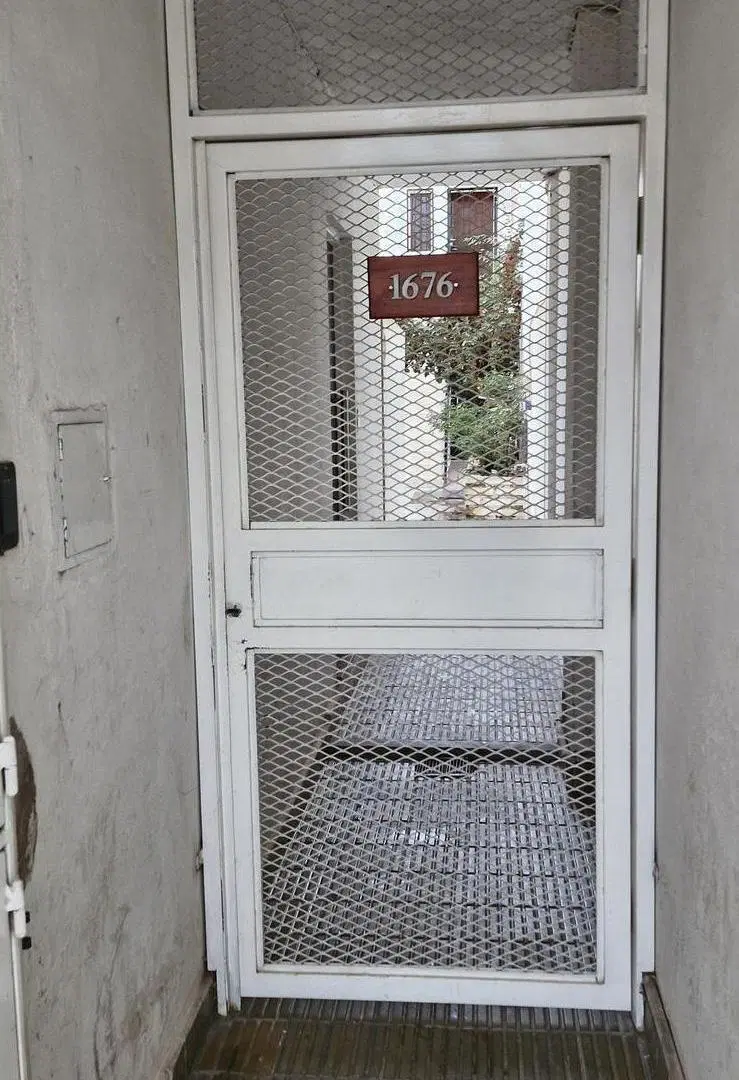 Venta departamento 2 dormitorios con patio sin cochera. 5