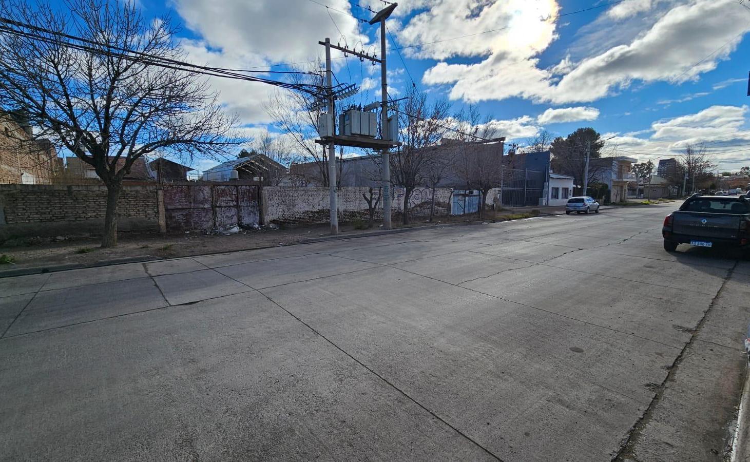 Foto de ALQUILER - Terreno 850 m2 - Neuquen Cap -, imagen 2